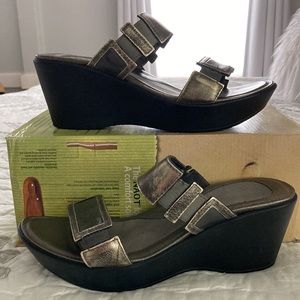 Naot Treasure Strap Sandal size US 8 EU 39 leather/metal gray synthetic sole